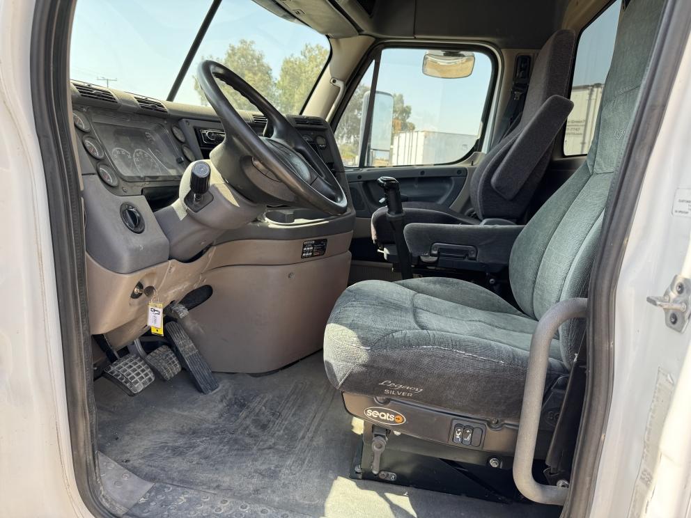 Image for 2012 Freightliner Cascadia 4000 Gal Nurse Truck