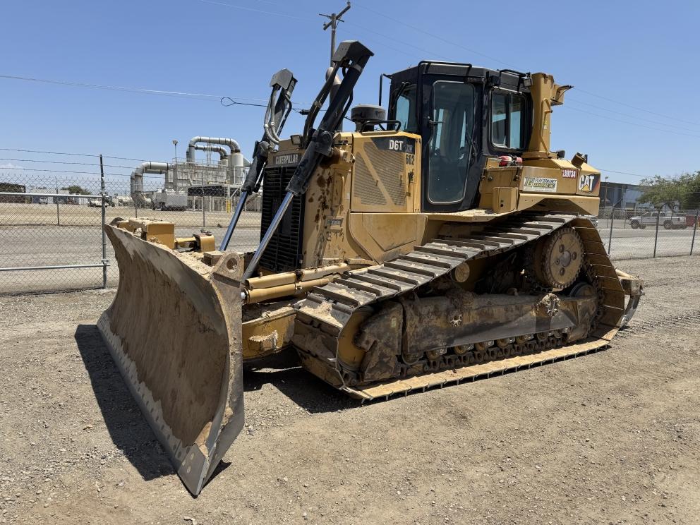 Image for 2015 Cat D6T XW