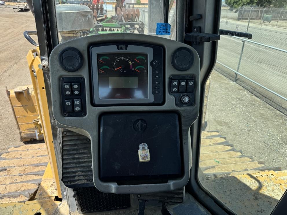 Image for 2015 Cat D6T XW