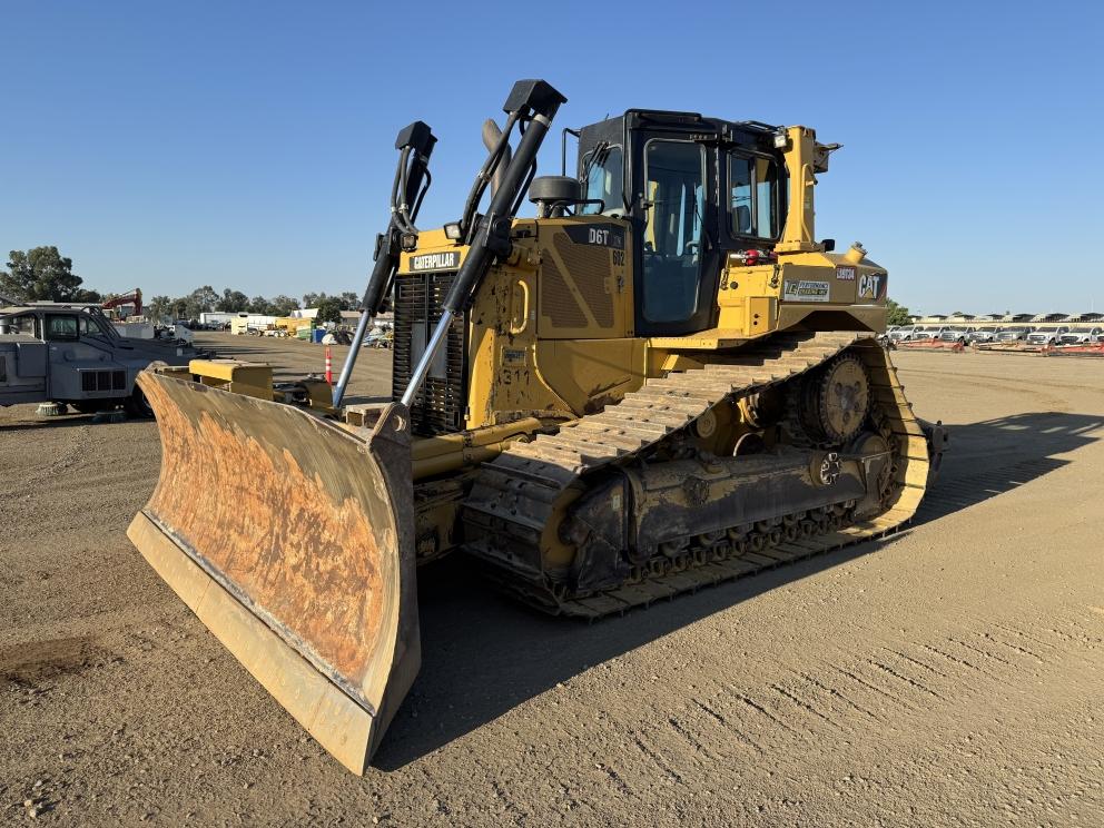 Image for 2015 Cat D6T XW