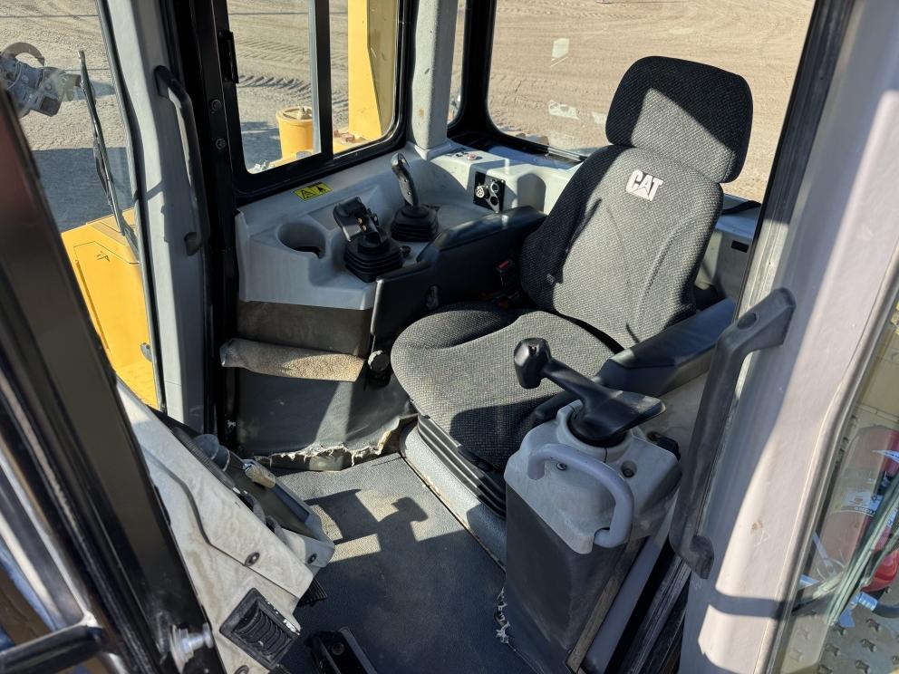 Image for 2015 Cat D6T XW