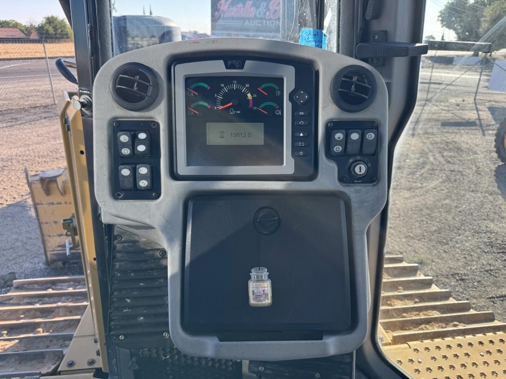 Image for 2015 Cat D6T XW