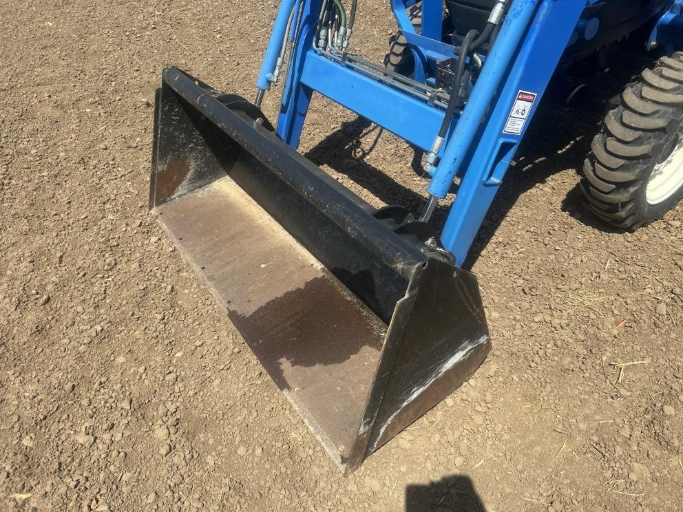 Image for 2003 New Holland TC29D 4WD Utility Tractor
