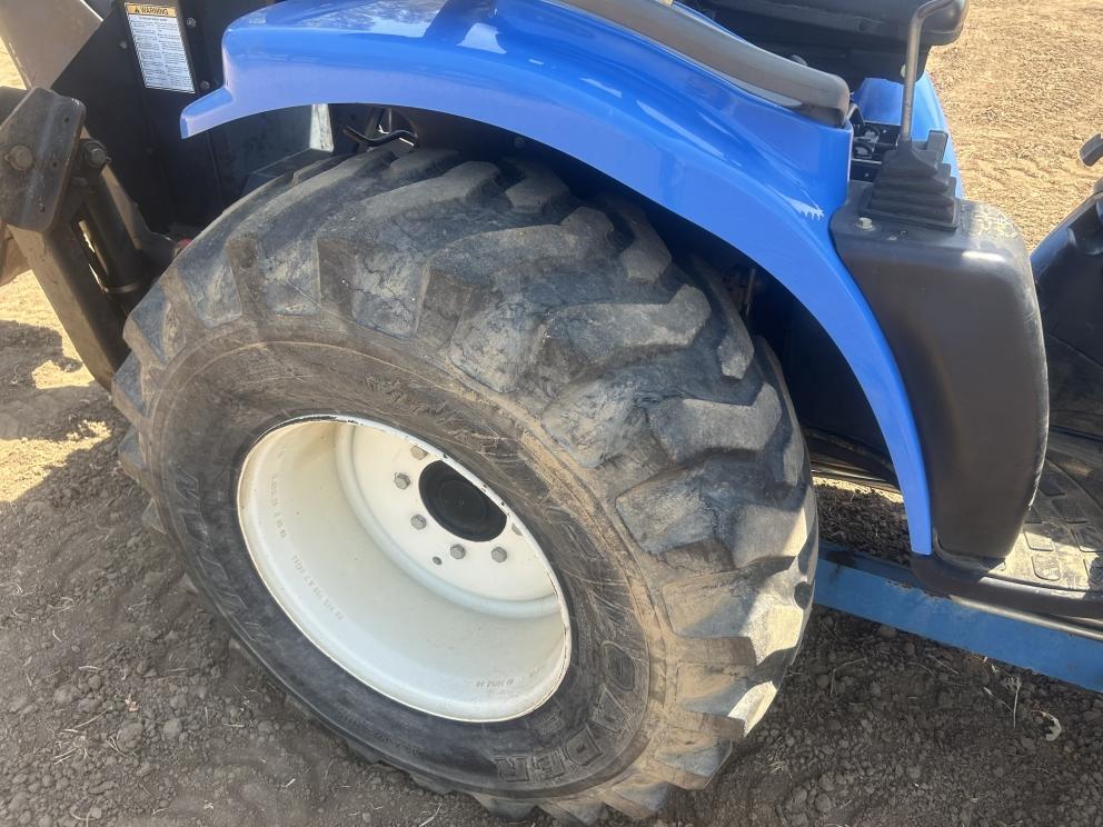 Image for 2003 New Holland TC29D 4WD Utility Tractor