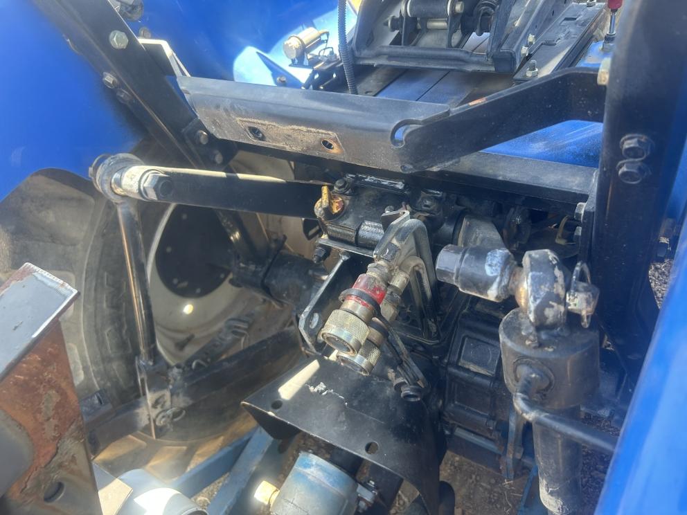 Image for 2003 New Holland TC29D 4WD Utility Tractor