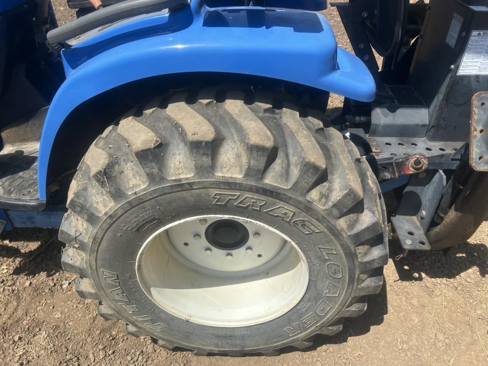Image for 2003 New Holland TC29D 4WD Utility Tractor