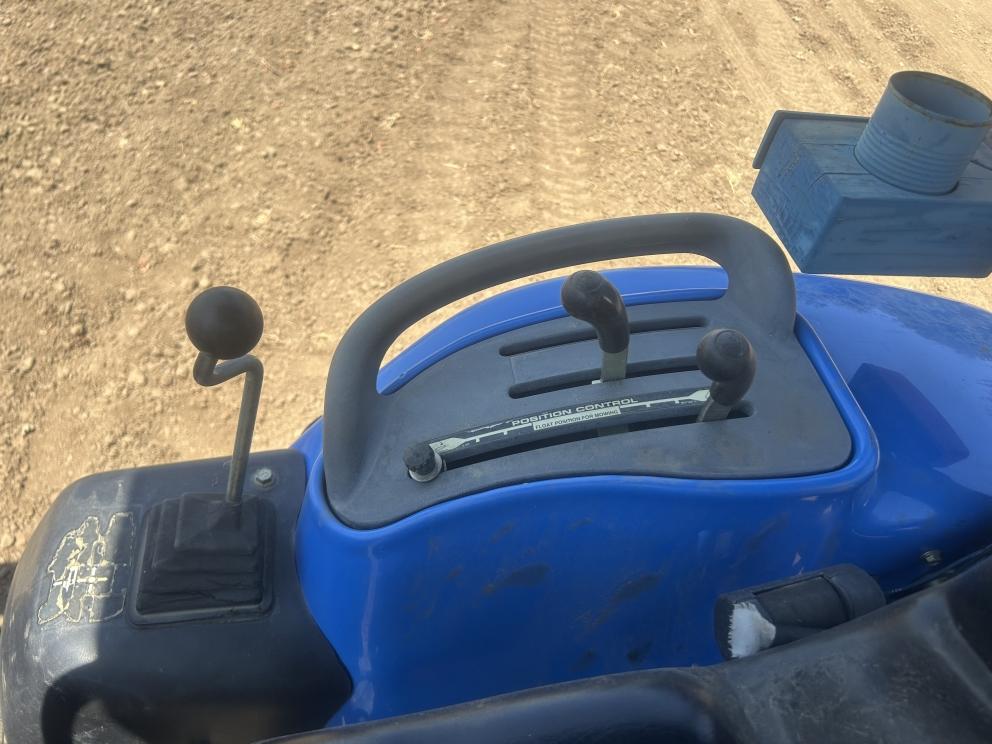 Image for 2003 New Holland TC29D 4WD Utility Tractor
