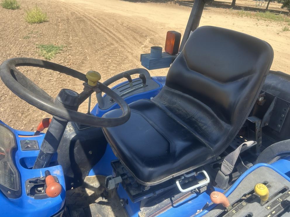 Image for 2003 New Holland TC29D 4WD Utility Tractor