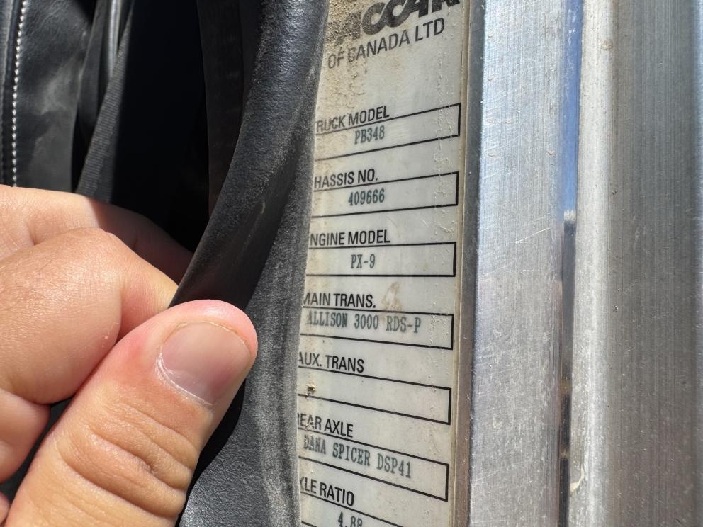 Image for 2016 Peterbilt 348 T/A Fuel & Lube Truck