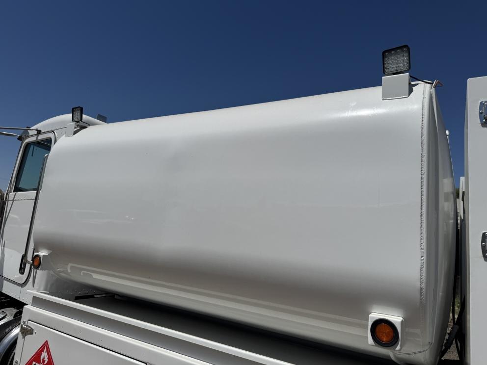 Image for 2016 Peterbilt 348 T/A Fuel & Lube Truck