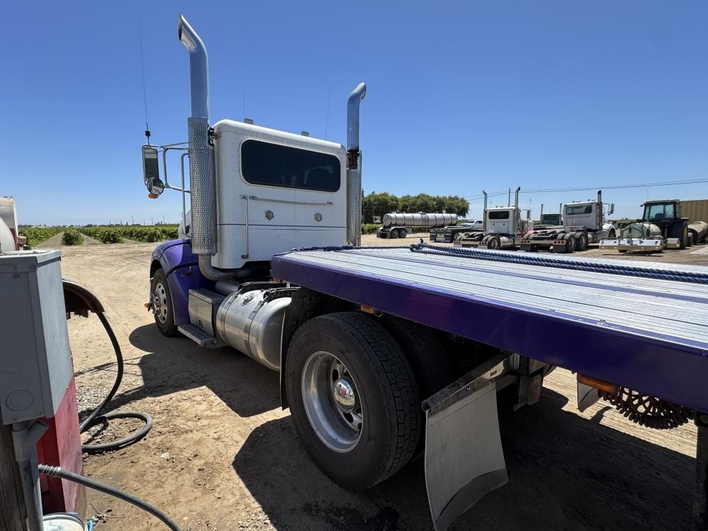 Image for 2014 Peterbilt 384 S/A Truck Tractor