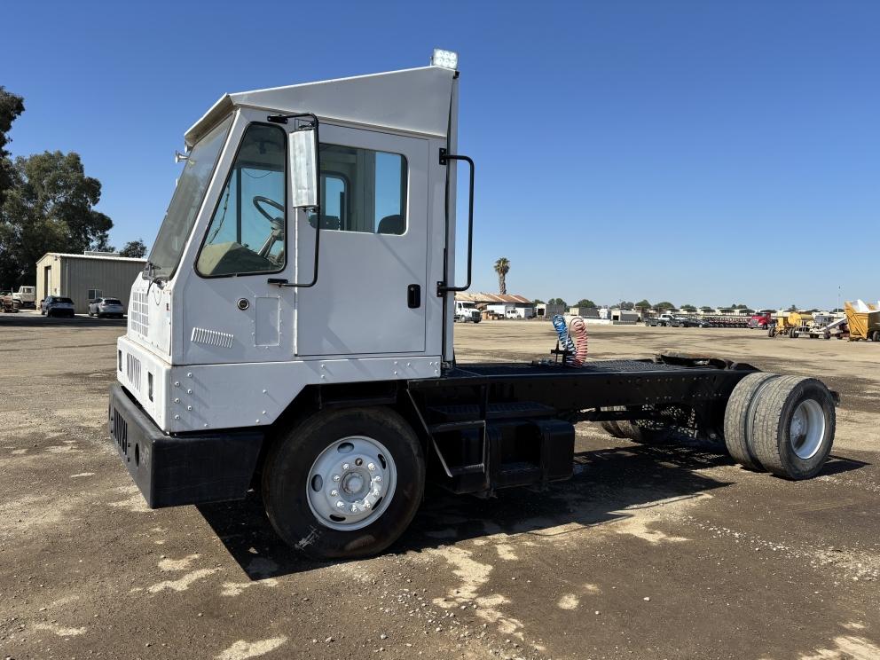 Image for 2003 Ottawa 30 S/A Spotter Truck