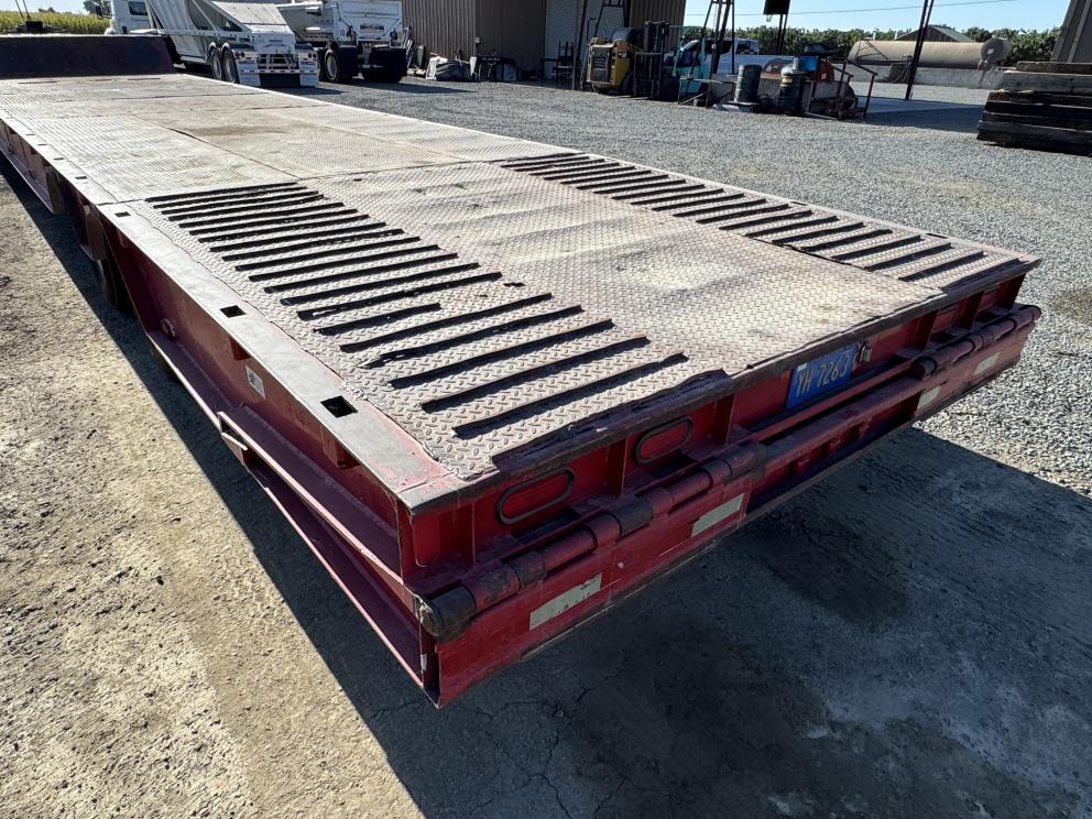 Image for 1985 Trail-Eze 48ft T/A Beaver tail