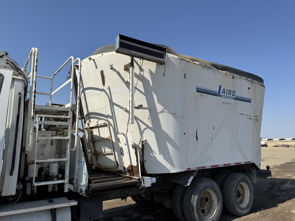 Image for 1999 Sterling T/A Feed Truck