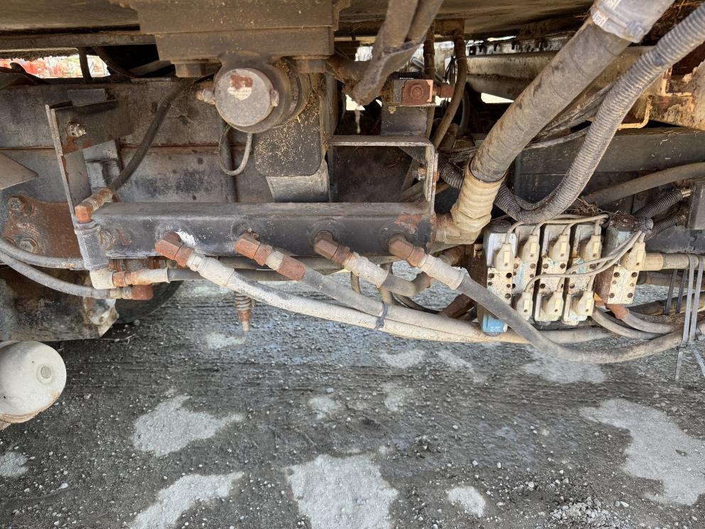 Image for 1999 Sterling T/A Feed Truck