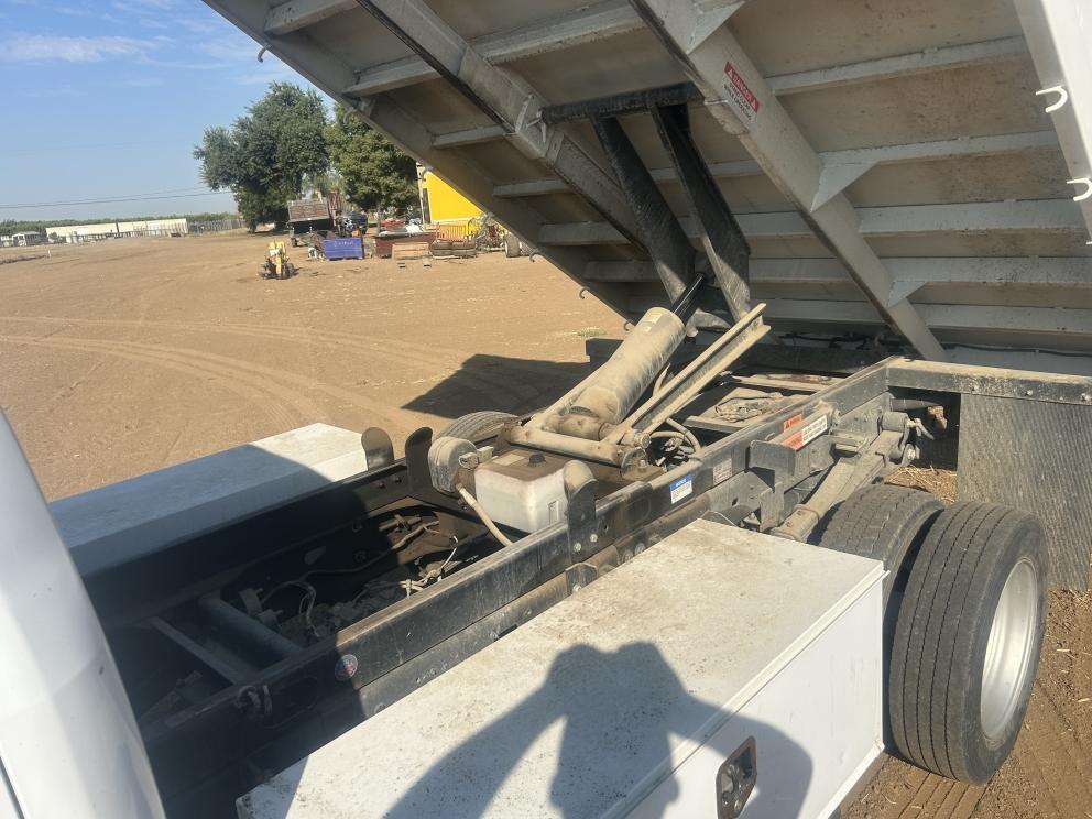 Image for 2019 Dodge 5500 Crew Cab Dump Truck