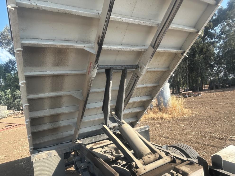 Image for 2019 Dodge 5500 Crew Cab Dump Truck