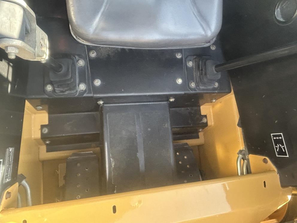 Image for 1996 New Holland LX665 Skid Steer Loader