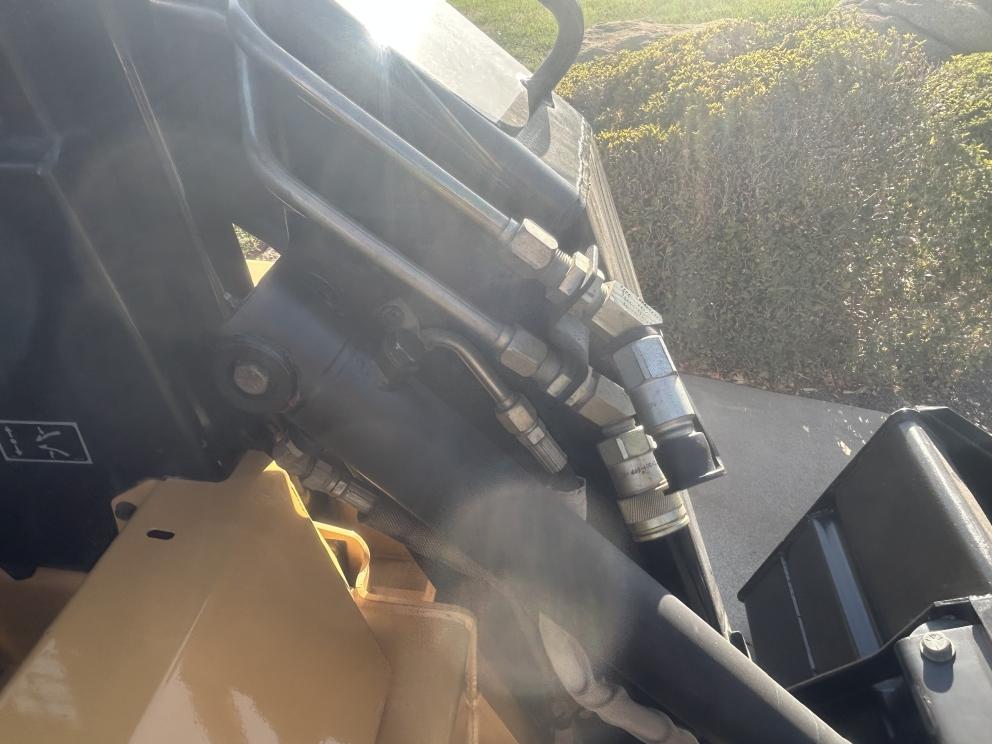 Image for 1996 New Holland LX665 Skid Steer Loader