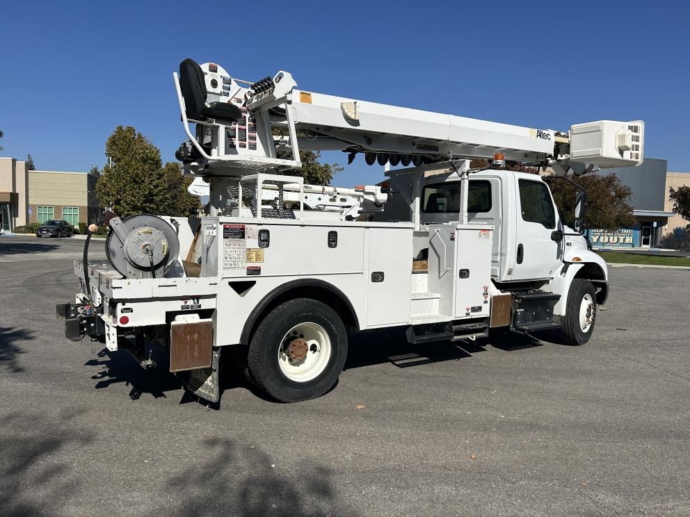 Image for 2019 Altec DM47BTR Digger Derrick Mounted on 2020 International MV607 S/A