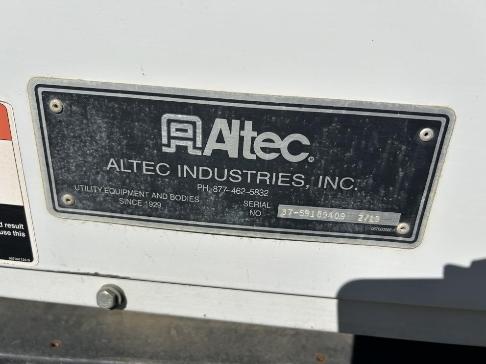Image for 2019 Altec DM47BTR Digger Derrick Mounted on 2020 International MV607 S/A