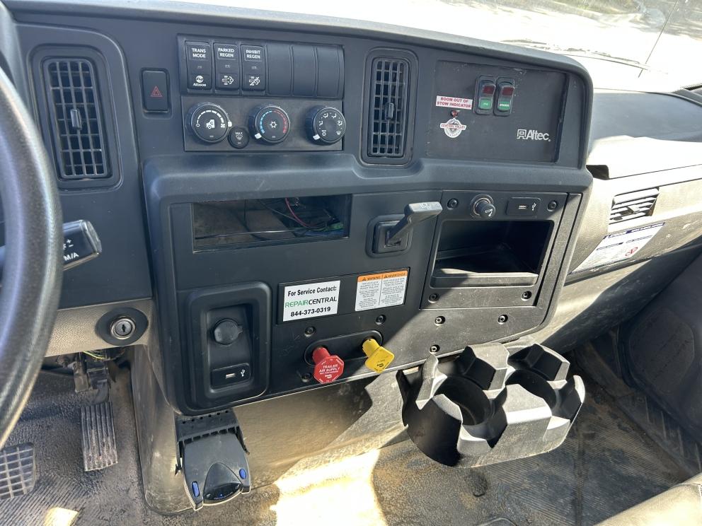 Image for 2019 Altec DM47BTR Digger Derrick Mounted on 2020 International MV607 S/A