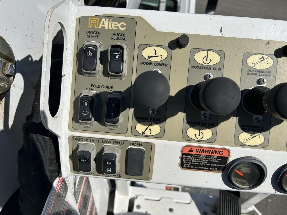 Image for 2019 Altec DM47BTR Digger Derrick Mounted on 2020 International MV607 S/A