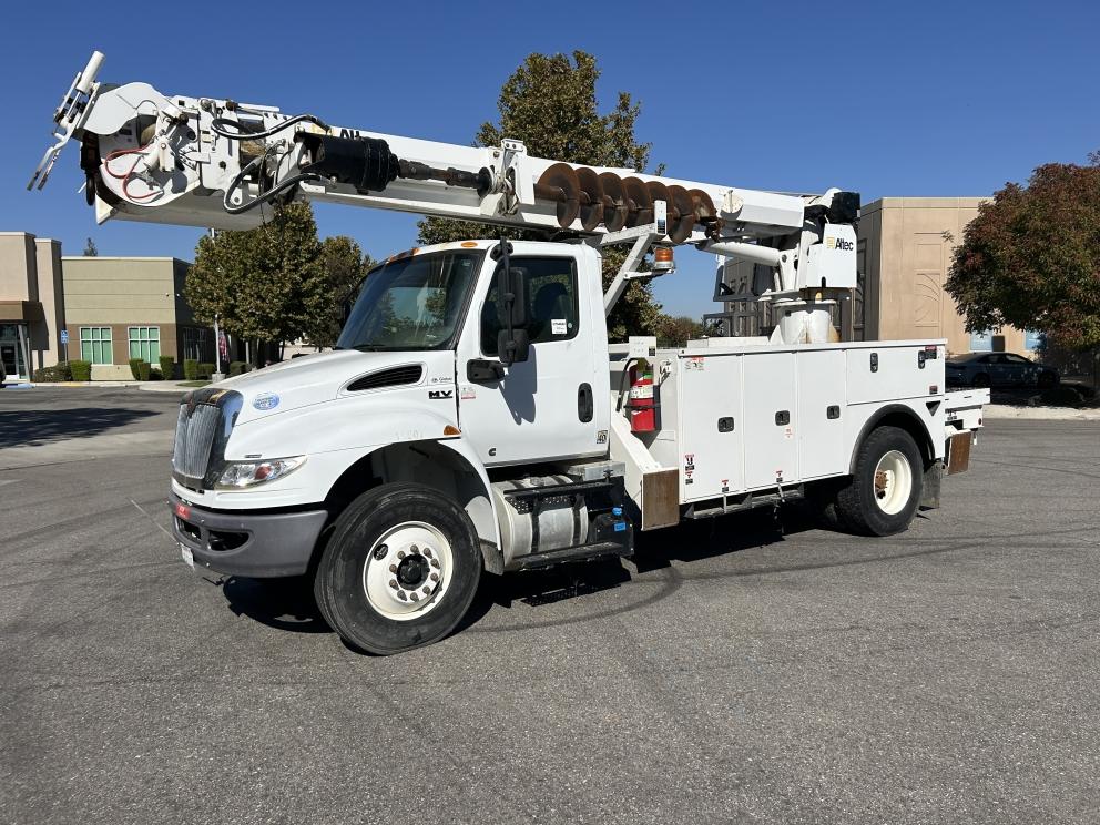 Image for 2019 Altec DM47BTR Digger Derrick Mounted on 2020 International MV607 S/A