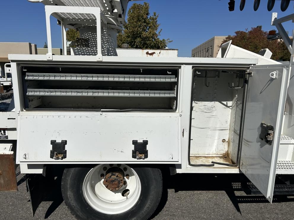 Image for 2019 Altec DM47BTR Digger Derrick Mounted on 2019 International MV607 S/A