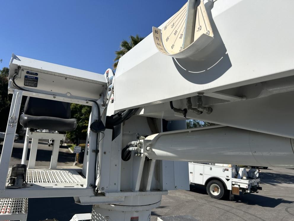Image for 2019 Altec DM47BTR Digger Derrick Mounted on 2019 International MV607 S/A