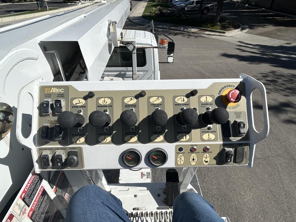 Image for 2019 Altec DM47BTR Digger Derrick Mounted on 2019 International MV607 S/A