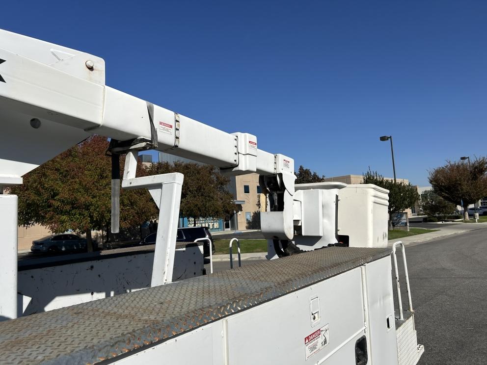 Image for 2006 Terex Hi-Ranger TL38P Bucket Mounted on 2016 Ford F-550 4X4