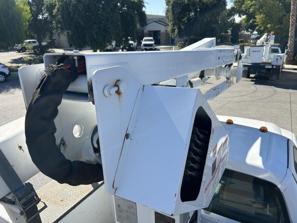 Image for 2006 Terex Hi-Ranger TL38P Bucket Mounted on 2016 Ford F-550 4X4