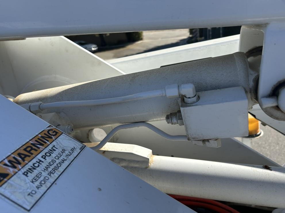 Image for 2006 Terex Hi-Ranger TL38P Bucket Mounted on 2016 Ford F-550 4X4