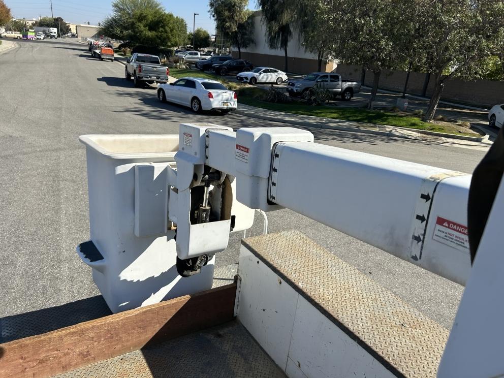 Image for 2006 Terex Hi-Ranger TL38P Bucket Mounted on 2016 Ford F-550 4X4