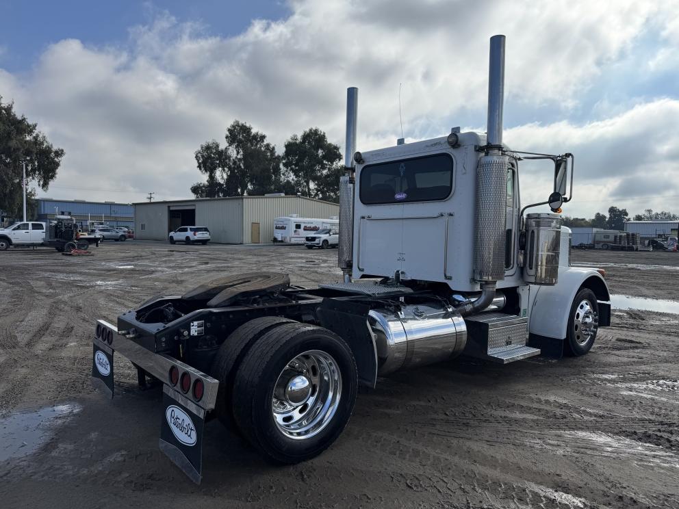 Image for 2006 Peterbilt 379 S/A Day Cab Truck Tractor