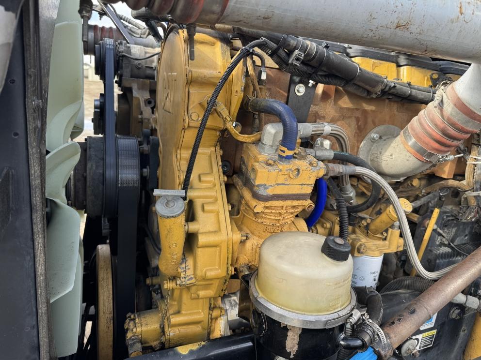 Image for 2006 Peterbilt 379 S/A Day Cab Truck Tractor