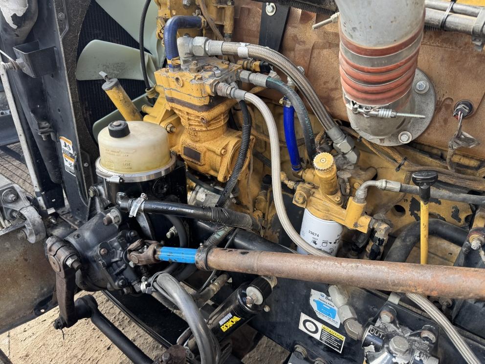 Image for 2006 Peterbilt 379 S/A Day Cab Truck Tractor