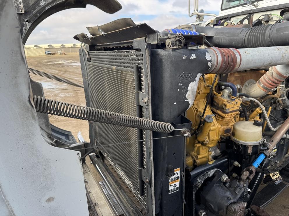 Image for 2006 Peterbilt 379 S/A Day Cab Truck Tractor