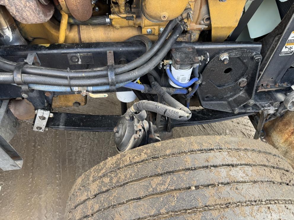 Image for 2006 Peterbilt 379 S/A Day Cab Truck Tractor