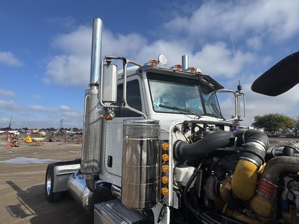 Image for 2006 Peterbilt 379 S/A Day Cab Truck Tractor