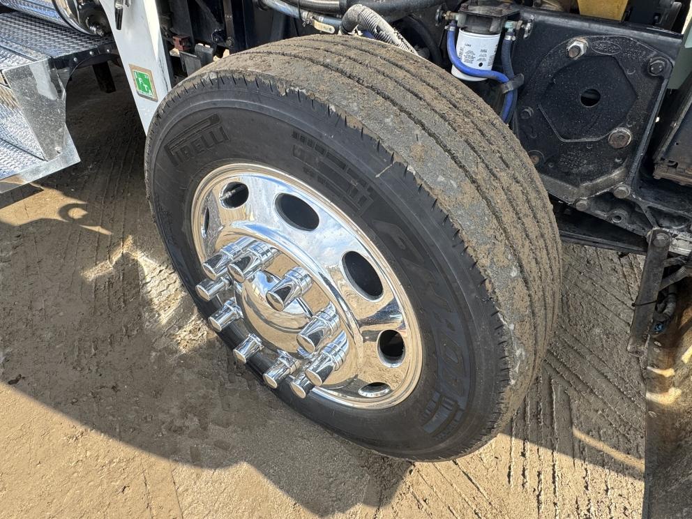 Image for 2006 Peterbilt 379 S/A Day Cab Truck Tractor