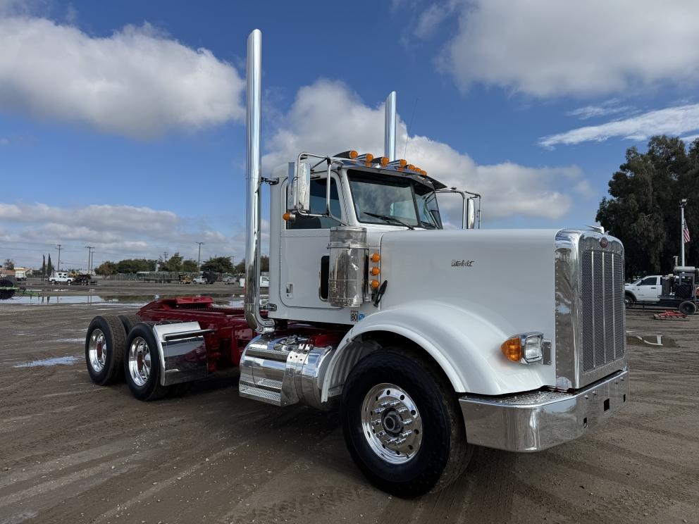 Image for 2016 Peterbilt 367 T/A Day Cab Heavy Haul Truck Tractor
