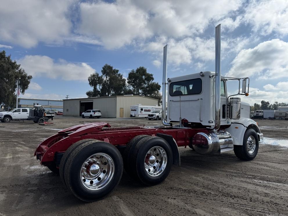 Image for 2016 Peterbilt 367 T/A Day Cab Heavy Haul Truck Tractor