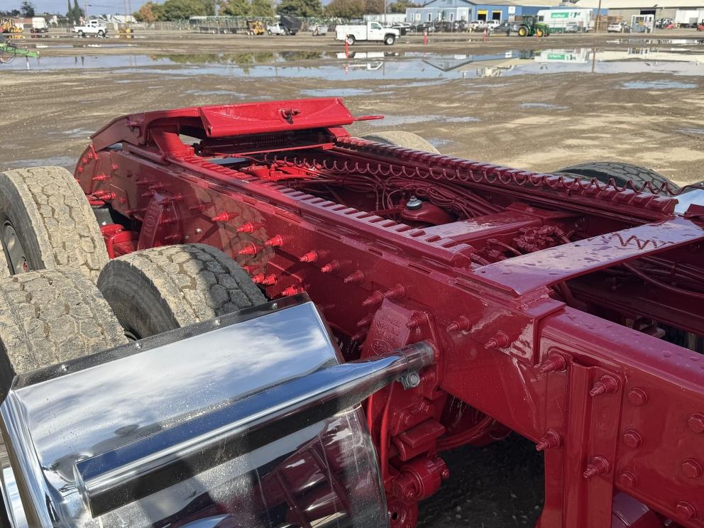 Image for 2016 Peterbilt 367 T/A Day Cab Heavy Haul Truck Tractor