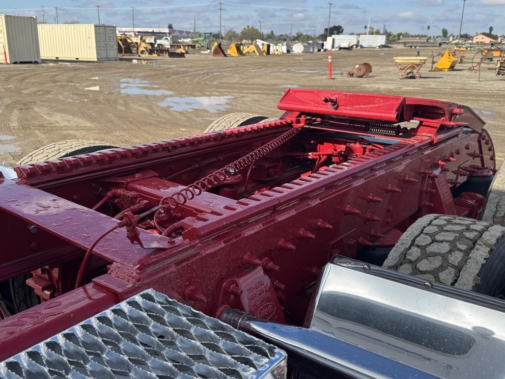 Image for 2016 Peterbilt 367 T/A Day Cab Heavy Haul Truck Tractor