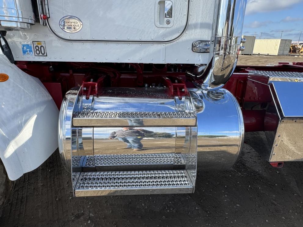 Image for 2016 Peterbilt 367 T/A Day Cab Heavy Haul Truck Tractor