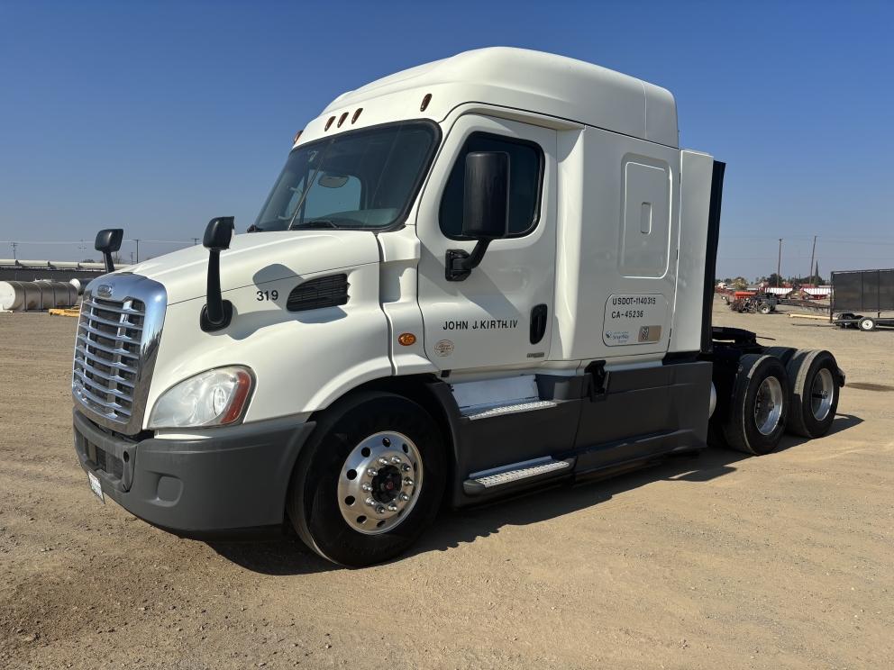 Image for 2016 Freightliner Cascadia T/A Sleeper Truck