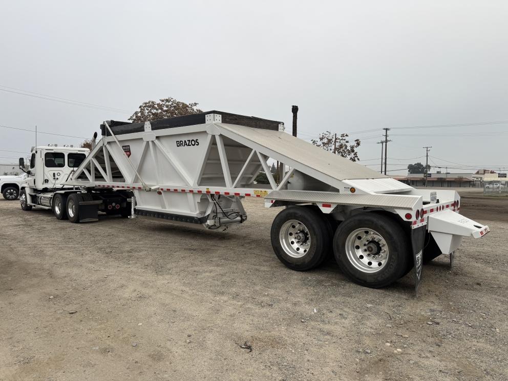 Image for 2020 Frieghtliner Cascadia & 2021 Brazos Semi Bottom