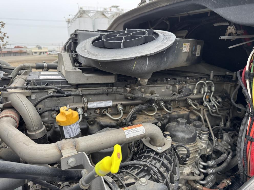 Image for 2020 Frieghtliner Cascadia & 2021 Brazos Semi Bottom